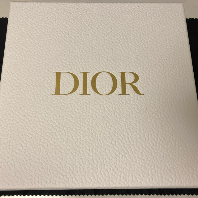 Dior(ディオール)のミス ディオール ミニチュア コフレ(香水セット)(数量限定品) コスメ/美容の香水(香水(女性用))の商品写真