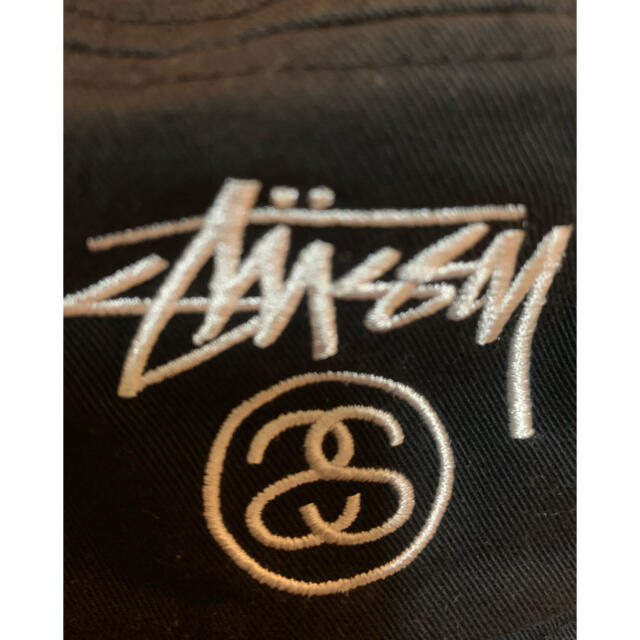 STUSSY(ステューシー)のstussy バケットハット　ビッグロゴ メンズの帽子(ハット)の商品写真