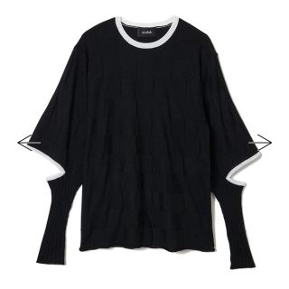 トーガ(TOGA)のsoduk スドーク　hole on knee knit top / black(ニット/セーター)