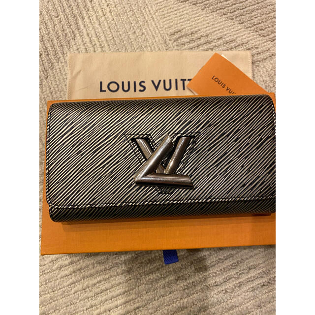 あなたにおすすめの商品 LOUIS VUITTON ポルトフォイユ ツイスト 長