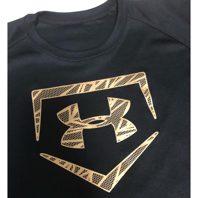 UNDER ARMOUR(アンダーアーマー)の★アンダーアーマー ベースボールTシャツ 黒　YXL160 送料無料★バスケット キッズ/ベビー/マタニティのキッズ服男の子用(90cm~)(Tシャツ/カットソー)の商品写真