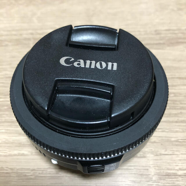 Canon(キヤノン)のCanon EF-S24F2.8 STM パンケーキレンズ　 スマホ/家電/カメラのカメラ(レンズ(単焦点))の商品写真