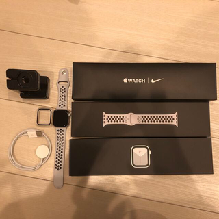 アップルウォッチ(Apple Watch)のApple Watch SE NIKEモデル40mm silver(腕時計(デジタル))