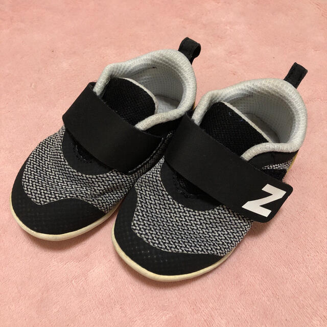 New Balance(ニューバランス)のニューバランス　スニーカー　13.5 子供靴 キッズ/ベビー/マタニティのベビー靴/シューズ(~14cm)(スニーカー)の商品写真