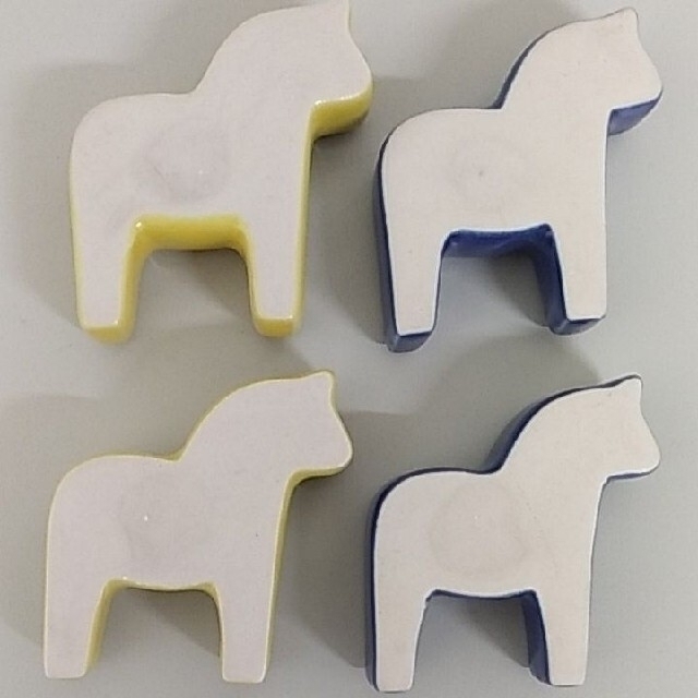 IKEA(イケア)のIKEA⭐馬の箸置き⭐4点セット インテリア/住まい/日用品のキッチン/食器(カトラリー/箸)の商品写真