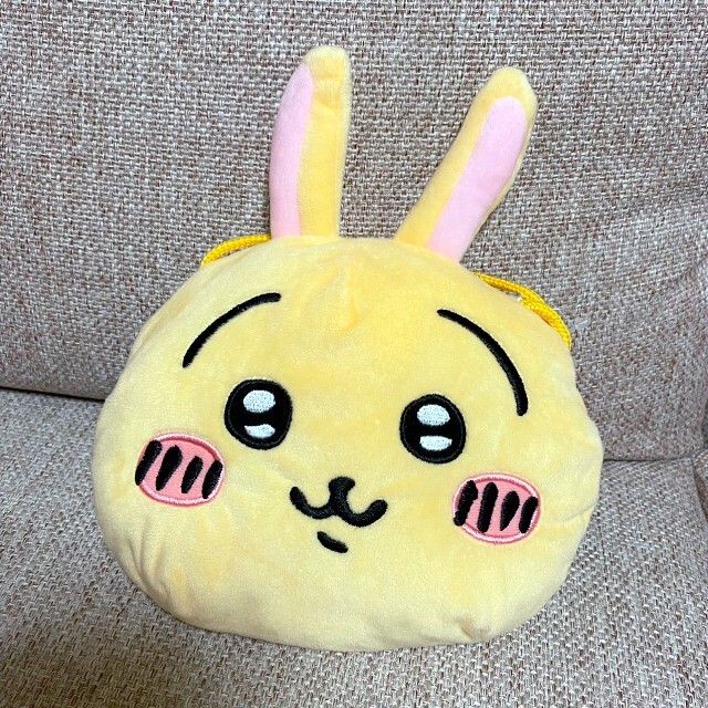 ちいかわ フェイスポシェット うさぎ エンタメ/ホビーのおもちゃ/ぬいぐるみ(キャラクターグッズ)の商品写真