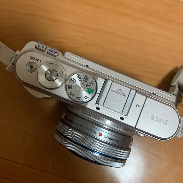 OLYMPUS(オリンパス)のOLYMPUS PEN E-PL9 セット スマホ/家電/カメラのカメラ(ミラーレス一眼)の商品写真