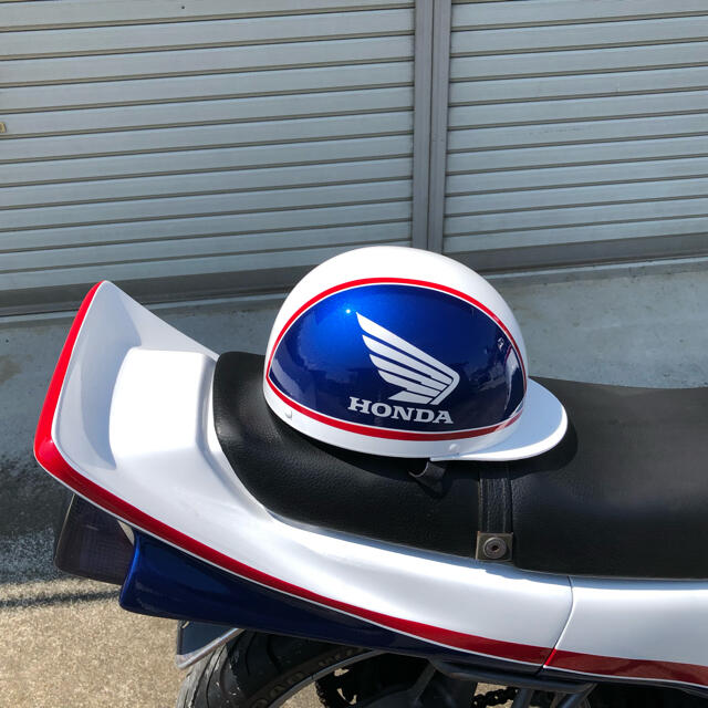 CBXカラー❗️半キャップ　コルク半　中古　ペイント　 自動車/バイクのバイク(ヘルメット/シールド)の商品写真