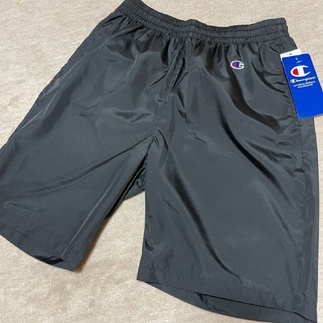 Champion(チャンピオン)の新品　チャンピオン　ハーフパンツ　ショーツ　ナイロン　半ズボン　champion メンズのパンツ(ショートパンツ)の商品写真