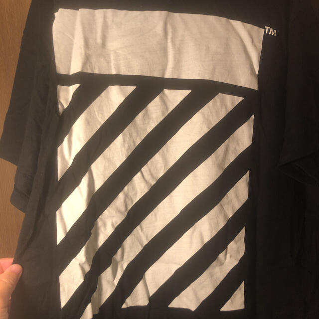 OFF-WHITE(オフホワイト)の正規　オフホワイト　offwhite caravaggio 黒　L タグ付　T メンズのトップス(Tシャツ/カットソー(半袖/袖なし))の商品写真