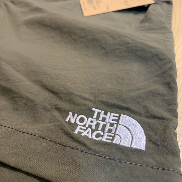 THE NORTH FACE(ザノースフェイス)の新品　ノースフェイス バーサタイルショーツ メンズ Lサイズ NT ニュートープ メンズのパンツ(ショートパンツ)の商品写真