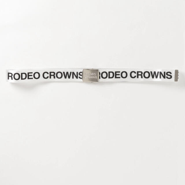 RODEO CROWNS WIDE BOWL(ロデオクラウンズワイドボウル)の新品ロデオクラウン　ガチャベルト　ホワイト　白 レディースのファッション小物(ベルト)の商品写真