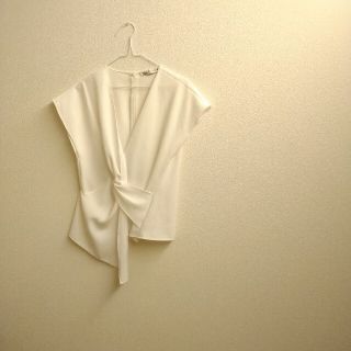 ザラ(ZARA)のるな様専用商品☆ザラ☆トップス(シャツ/ブラウス(半袖/袖なし))