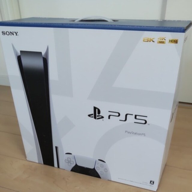 SONY(ソニー)のPS5 本体　新品未開封３年保証付 エンタメ/ホビーのゲームソフト/ゲーム機本体(家庭用ゲーム機本体)の商品写真