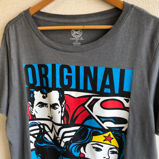 アメコミ　ヒーロー　プリント Ｔシャツ　DC COMICS レディースのトップス(Tシャツ(半袖/袖なし))の商品写真