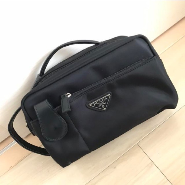 レディース新品未使用 PRADA ナイロン セカンドバッグ トラベルバッグ ハンドバッグ