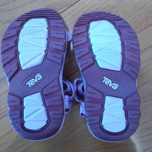 Teva(テバ)のキッズサンダル キッズ/ベビー/マタニティのベビー靴/シューズ(~14cm)(サンダル)の商品写真