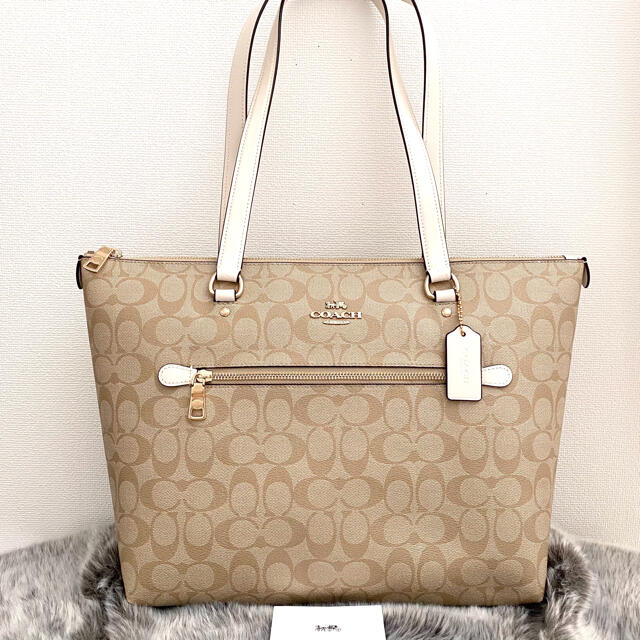 新品☆COACH(コーチ) ホワイト シグネチャー レザー トートバッグ | フリマアプリ ラクマ