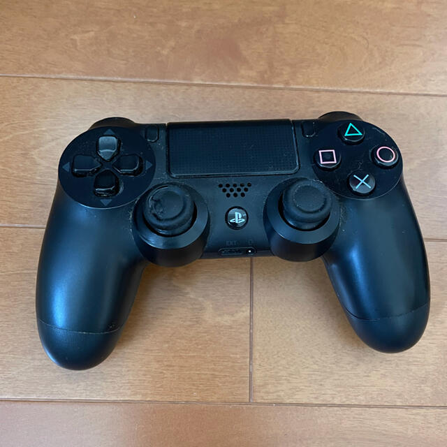 PlayStation4(プレイステーション4)のSONY PlayStation4 本体 CUH-1200AB01  おまけ付き エンタメ/ホビーのゲームソフト/ゲーム機本体(家庭用ゲーム機本体)の商品写真