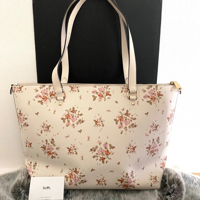 COACH - 新品☆COACH(コーチ) ホワイト 花柄 フローラル レザー トート