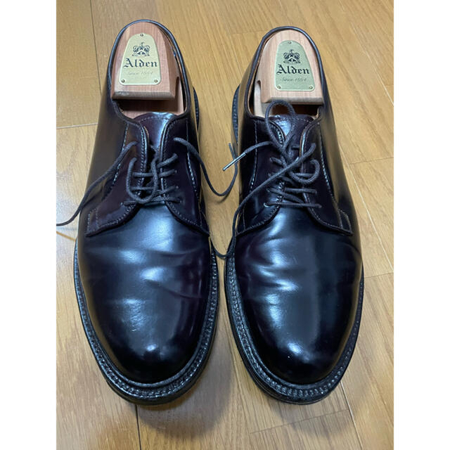 Alden(オールデン)の最終値下げ！　8/19まで　美品　Alden990 8.5D コードバン メンズの靴/シューズ(ドレス/ビジネス)の商品写真