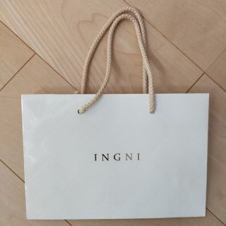 イング(INGNI)のINGNI SHOP袋　紙袋(ショップ袋)