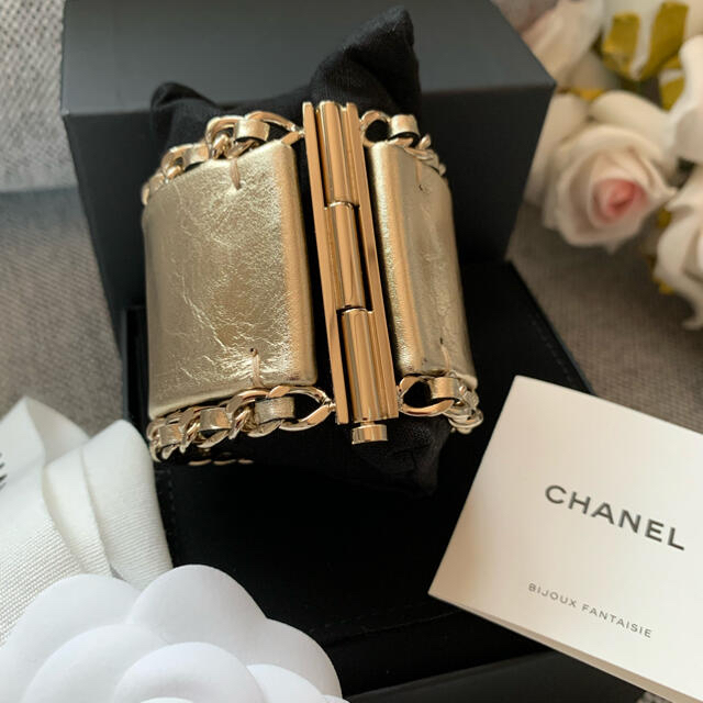 30万超本革CHANELバングル　CHANELブレスレット　シャンパンゴールド✨