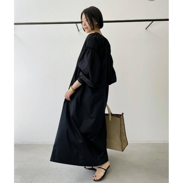 L'Appartement DEUXIEME CLASSE(アパルトモンドゥーズィエムクラス)のL'Appartement【SU PARIS】Gather Dress◆ブラック レディースのワンピース(ロングワンピース/マキシワンピース)の商品写真