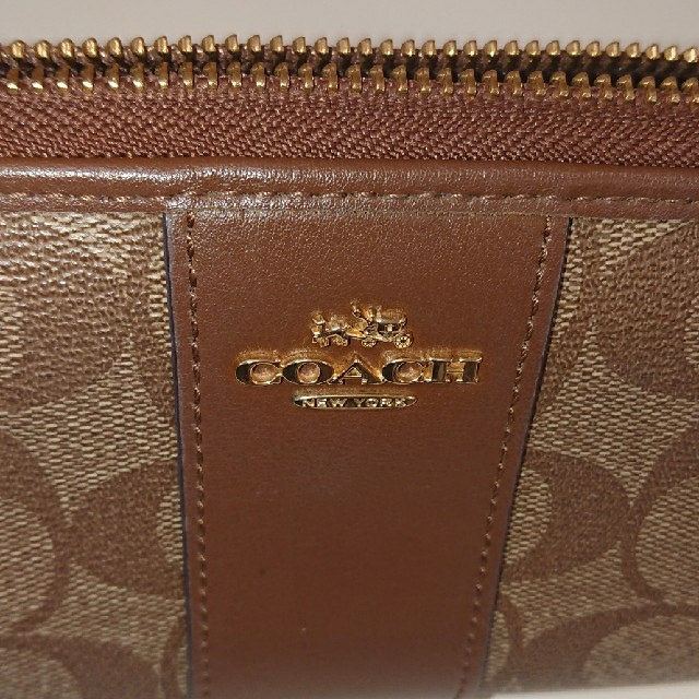 COACH(コーチ)のCOACH コーチ 長財布 美品 レディースのファッション小物(財布)の商品写真