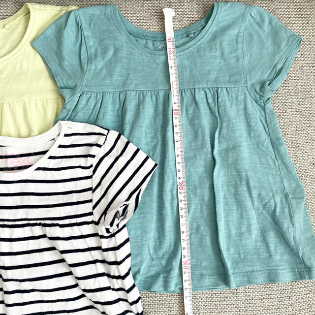 NEXT(ネクスト)のnext 女の子 チュニック Tシャツ 3枚セット 3-4y104cm キッズ/ベビー/マタニティのキッズ服女の子用(90cm~)(Tシャツ/カットソー)の商品写真