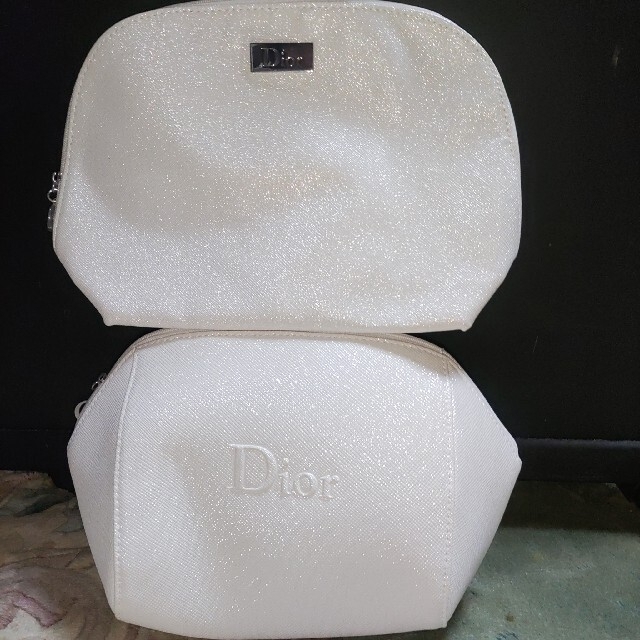 Christian Dior(クリスチャンディオール)のディオールノベルティポーチ エンタメ/ホビーのコレクション(ノベルティグッズ)の商品写真