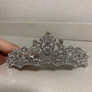 結婚式　ティアラ(ヘアアクセサリー)