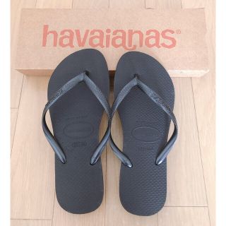 ハワイアナス(havaianas)のハワイアナス  ビーチサンダル　黒　23〜23.5センチ(ビーチサンダル)