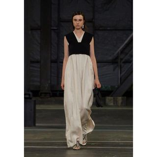 ハイク(HYKE)の新品未使用☆HYKE LINEN MAXI DRESS(ロングワンピース/マキシワンピース)