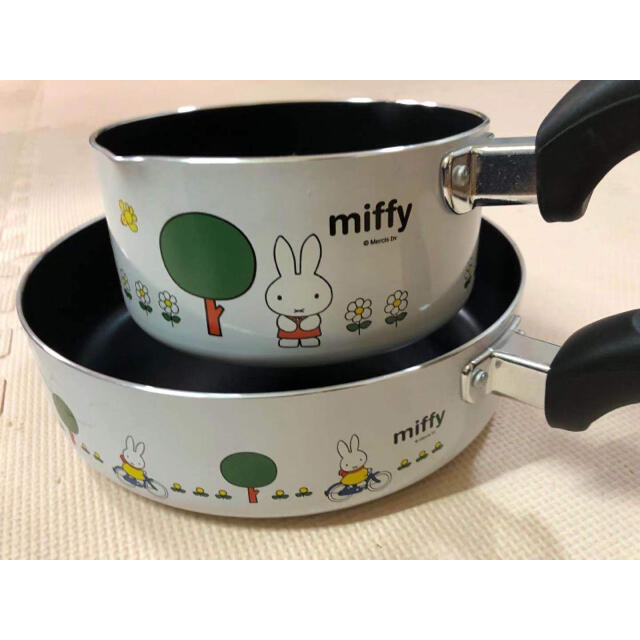 「MIFFY」 アルミ 片手鍋 16cm&フライパン24cm インテリア/住まい/日用品のキッチン/食器(鍋/フライパン)の商品写真