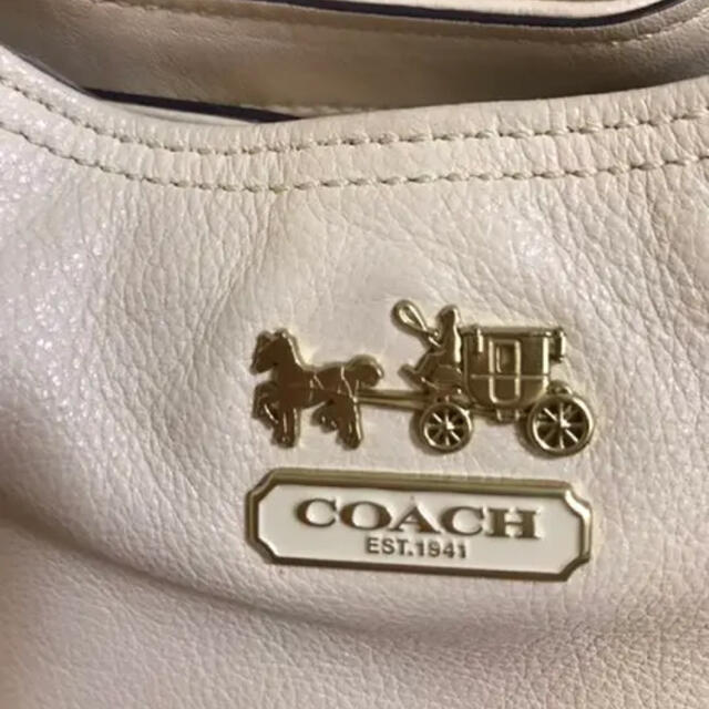 COACH(コーチ)のこれがラスト‼️69300円コーチ　マディソン　マギー　バッグ　オフホワイト レディースのバッグ(トートバッグ)の商品写真