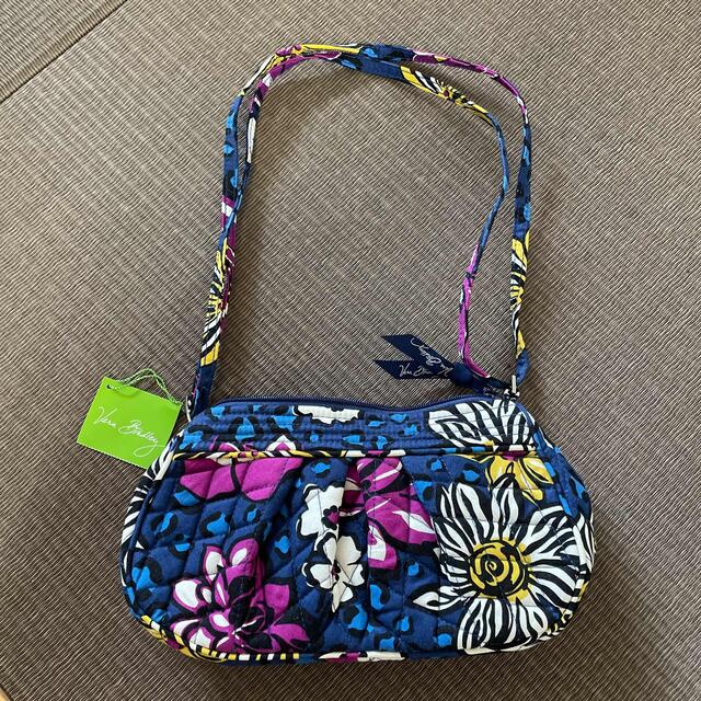 Vera Bradley(ヴェラブラッドリー)のVera Bradley 斜めかけバッグ　未使用 レディースのバッグ(ショルダーバッグ)の商品写真