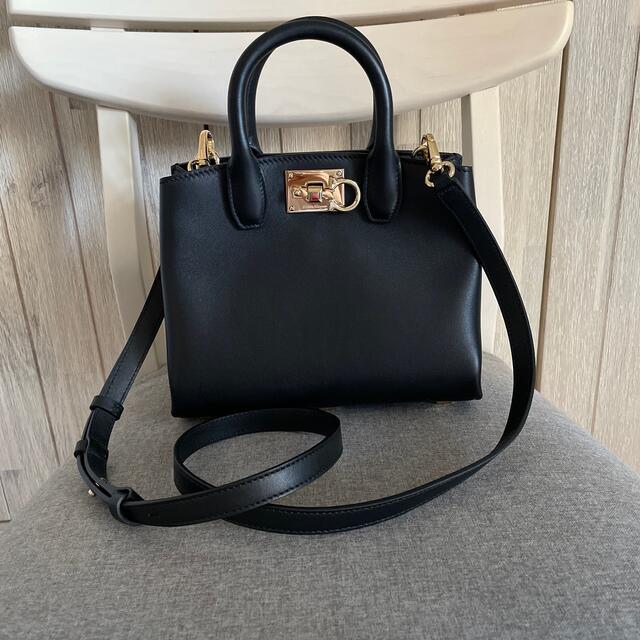 超人気 Salvatore Ferragamo - フェラガモスタジオ ハンドバッグ