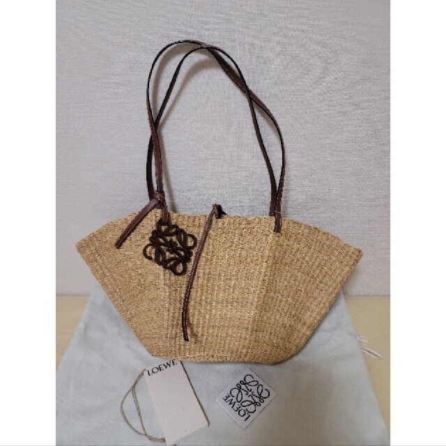 ヤマト LOEWE ロエベ スモールシェルバスケットバッグの通販 by