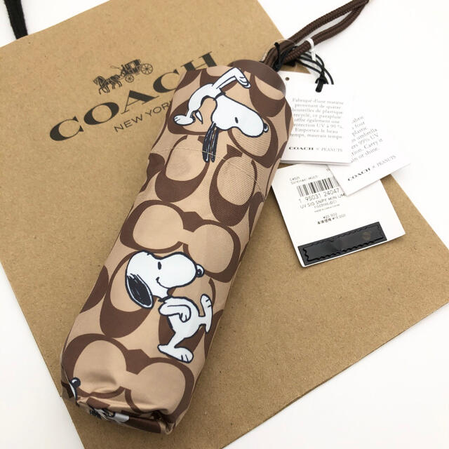 COACH(コーチ)の【COACH X PEANUTS☆新作】完売品！新品！スヌーピー！折り畳み傘！ レディースのファッション小物(傘)の商品写真