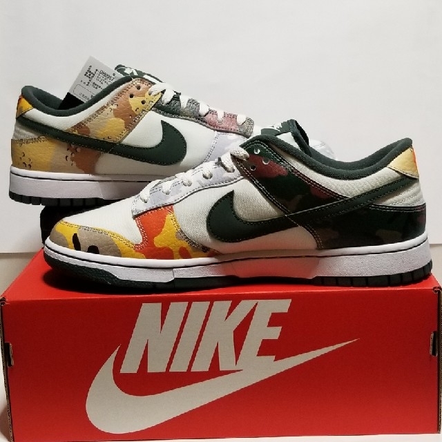 NIKE(ナイキ)のNIKE DUNK LOW SE 30cm  Sail Multi-Camo メンズの靴/シューズ(スニーカー)の商品写真