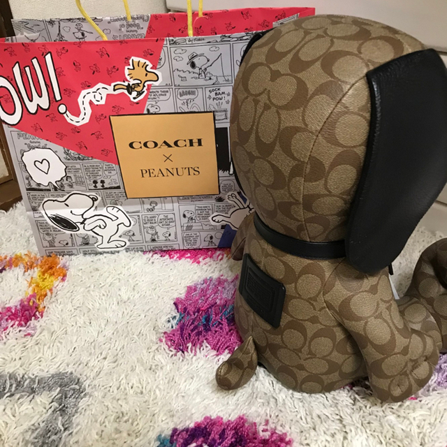 COACH(コーチ)のスヌーピー　コーチ　ぬいぐるみ エンタメ/ホビーのおもちゃ/ぬいぐるみ(ぬいぐるみ)の商品写真