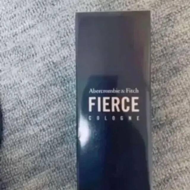 Abercrombie&Fitch(アバクロンビーアンドフィッチ)のラスト1本　200ml アバクロ フィアースFIERCE 7月購入 コスメ/美容の香水(香水(男性用))の商品写真