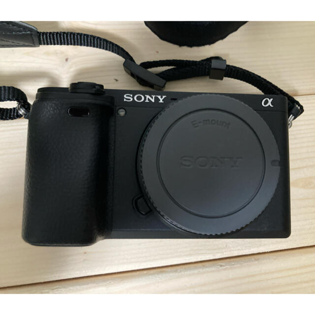 SONY(ソニー)の【mtf63778様専用】α6400 本体  カメラ SONY ミラーレス スマホ/家電/カメラのカメラ(ミラーレス一眼)の商品写真