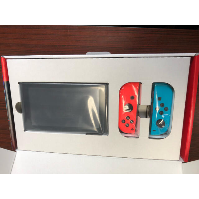 Nintendo Switch(ニンテンドースイッチ)の任天堂スイッチ エンタメ/ホビーのゲームソフト/ゲーム機本体(家庭用ゲーム機本体)の商品写真