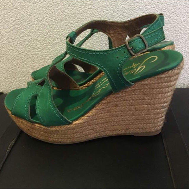 gaimo(ガイモ)の新品未使用！gaimo緑色サンダル レディースの靴/シューズ(サンダル)の商品写真