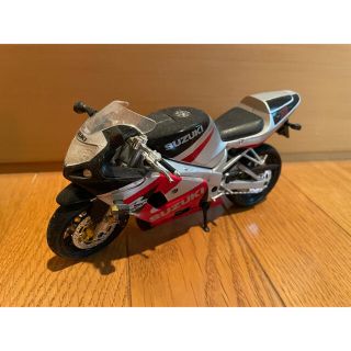 SUZUKI GSX-R750(模型/プラモデル)