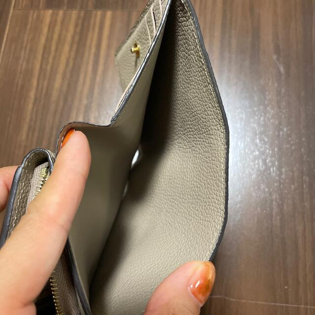 LOUIS VUITTON(ルイヴィトン)のNEZU様　8/8までお取り置き　ルイヴィトン 二つ折り財布 レディースのファッション小物(財布)の商品写真