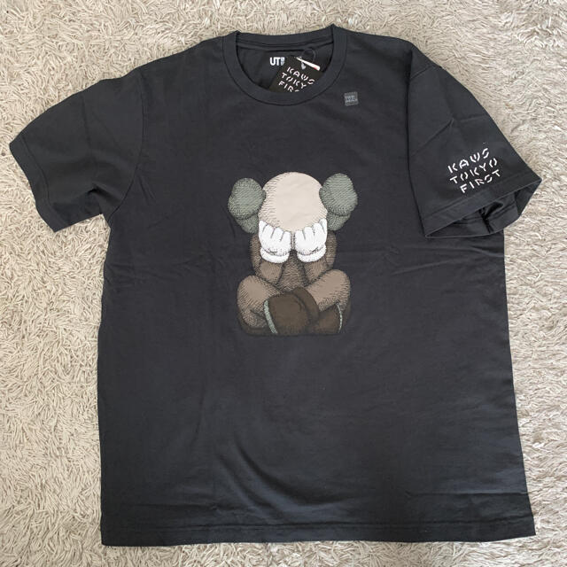 UNIQLO(ユニクロ)の【大人気‼︎】ユニクロ × カウズ KAWS コラボ UT Tシャツ　XXL メンズのトップス(Tシャツ/カットソー(半袖/袖なし))の商品写真