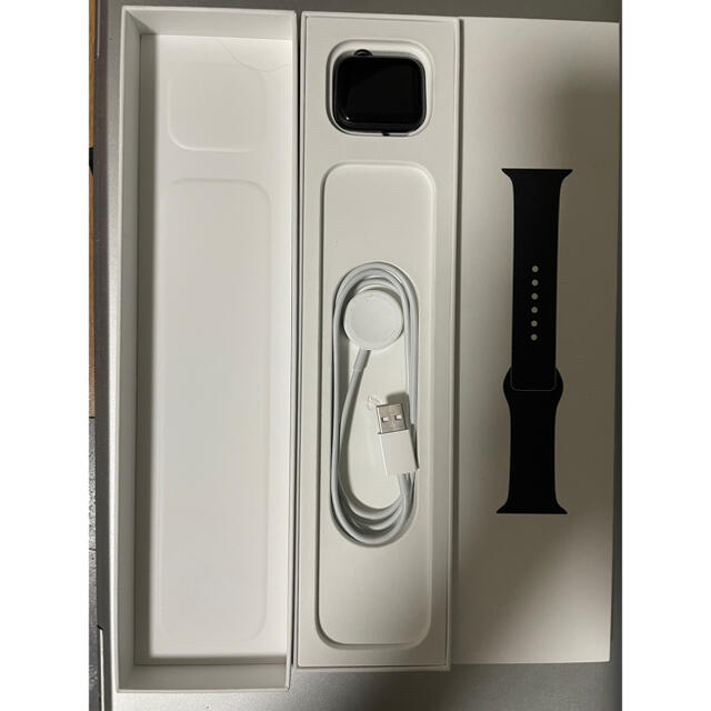 Apple Watch(アップルウォッチ)の【中古美品】Apple Watch SE GPS+Cellularモデル40mm スマホ/家電/カメラのスマートフォン/携帯電話(その他)の商品写真